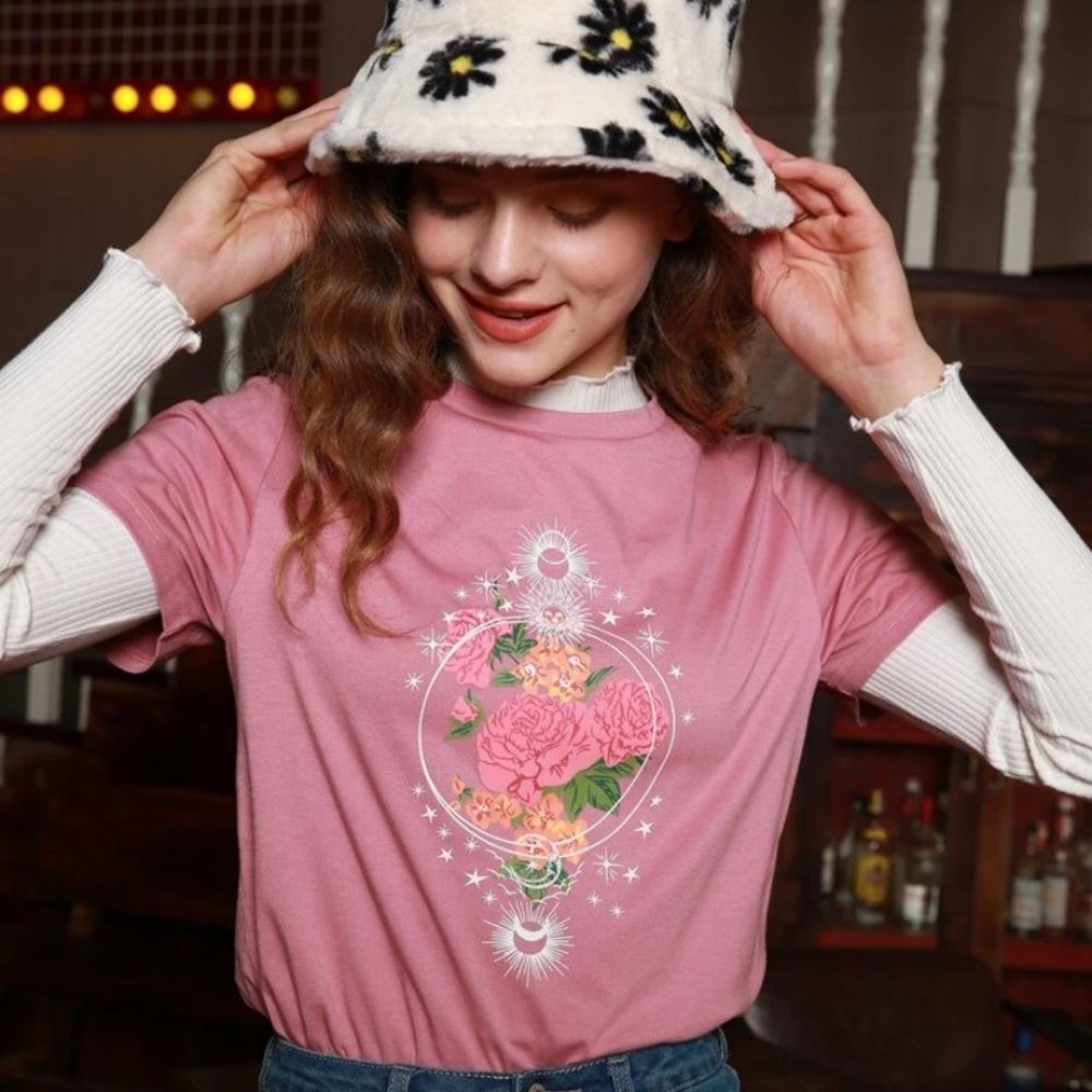 EUC/ NWOT? Floral Celestial Print Tee Soft Dusty Rose Blush Pink Sun Moon